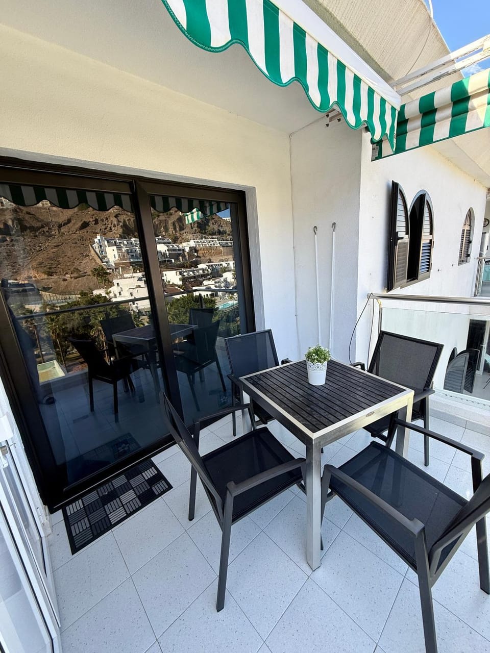 Balcony/Terrace, Dining area