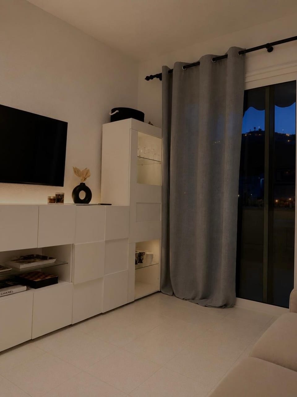 TV and multimedia, Evening entertainment