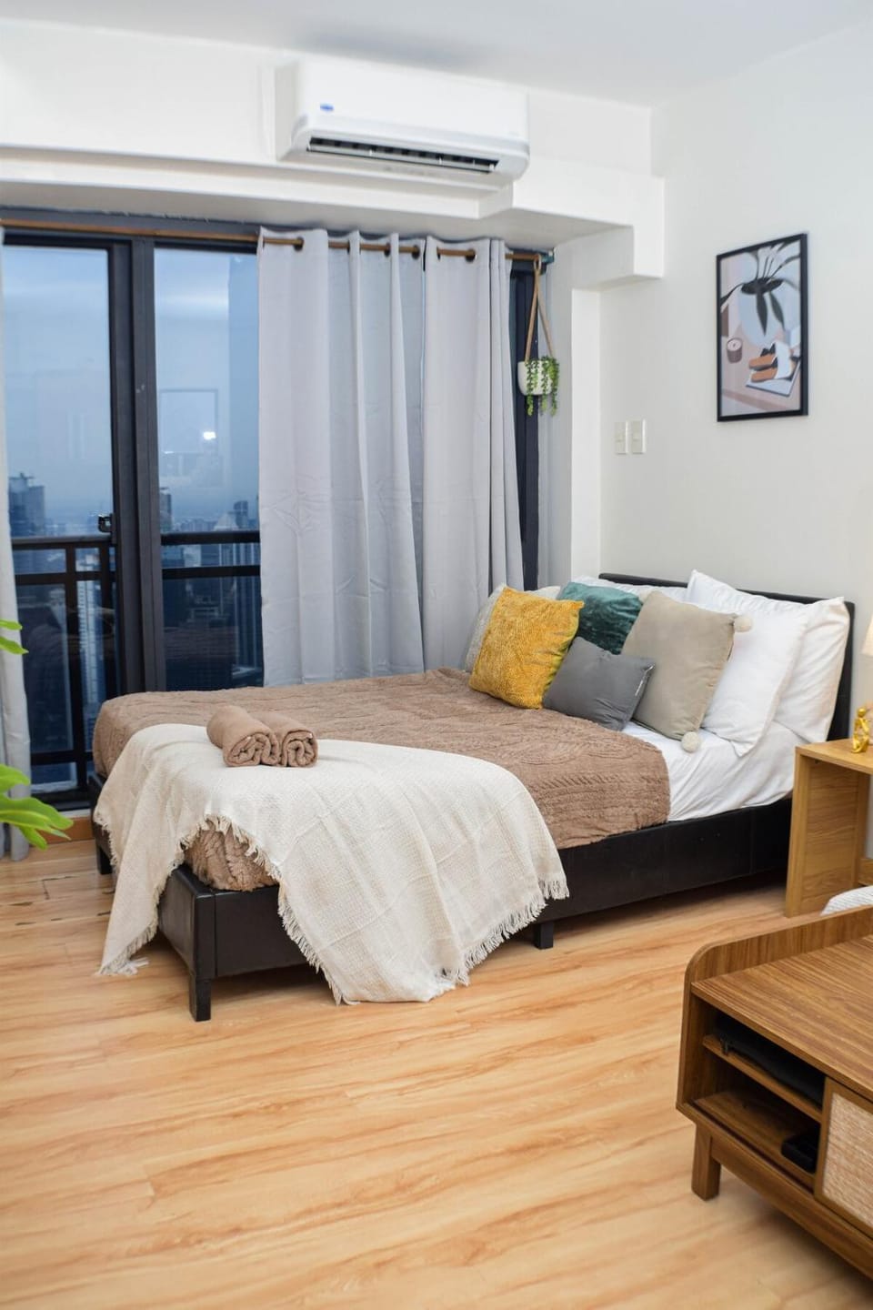 Bed, Bedroom