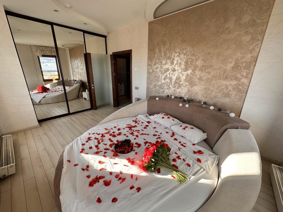 Relax Penthouse And Spa Apartment in Riga