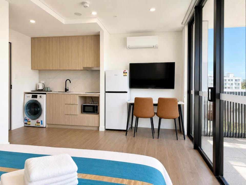 Granville Studio Ensuite toilet and kitchen Apartment in Sydney