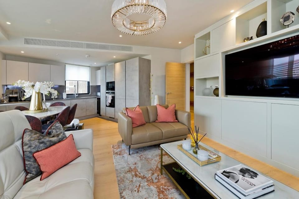 TV and multimedia, Kitchen or kitchenette, Living room