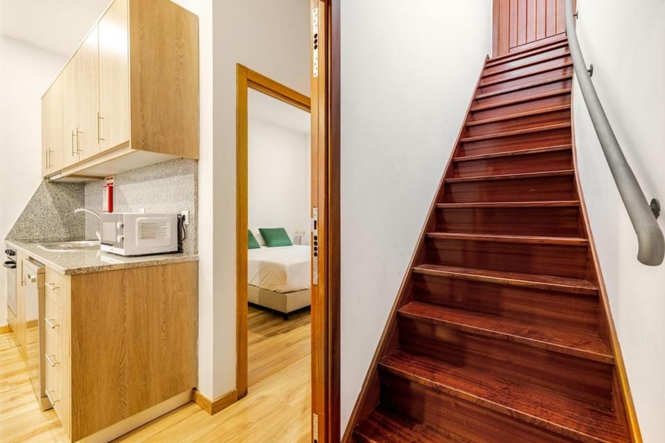 Kitchen or kitchenette, Bedroom