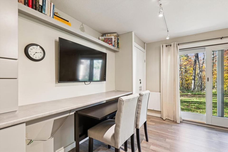 Edgemont C1 House in Mendon