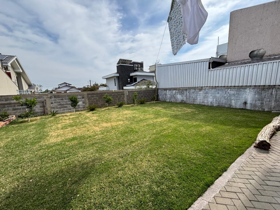 Garden, Inner courtyard view