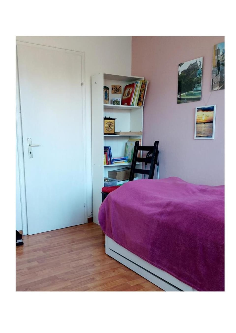 kleines Zimmer in einer Wohnung mit gemeinsamen Bad und Küche Vacation rental in Hamburg