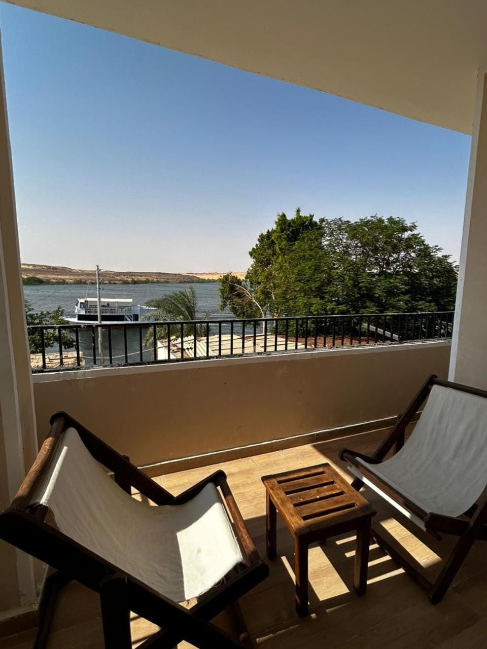 Natural landscape, View (from property/room), Balcony/Terrace, Seating area, Lake view, Sunset