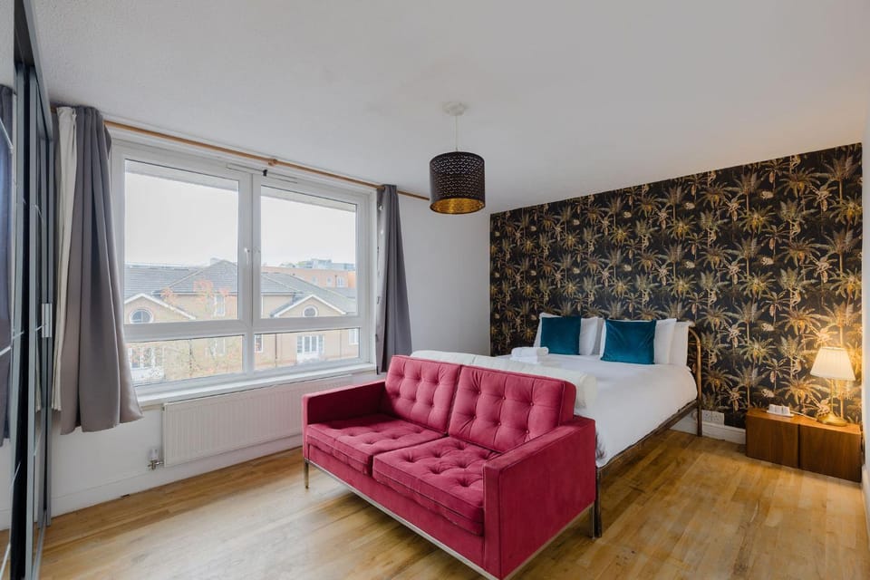 Homely 1BD Flat by the River Thames Shadwell Apartment in London