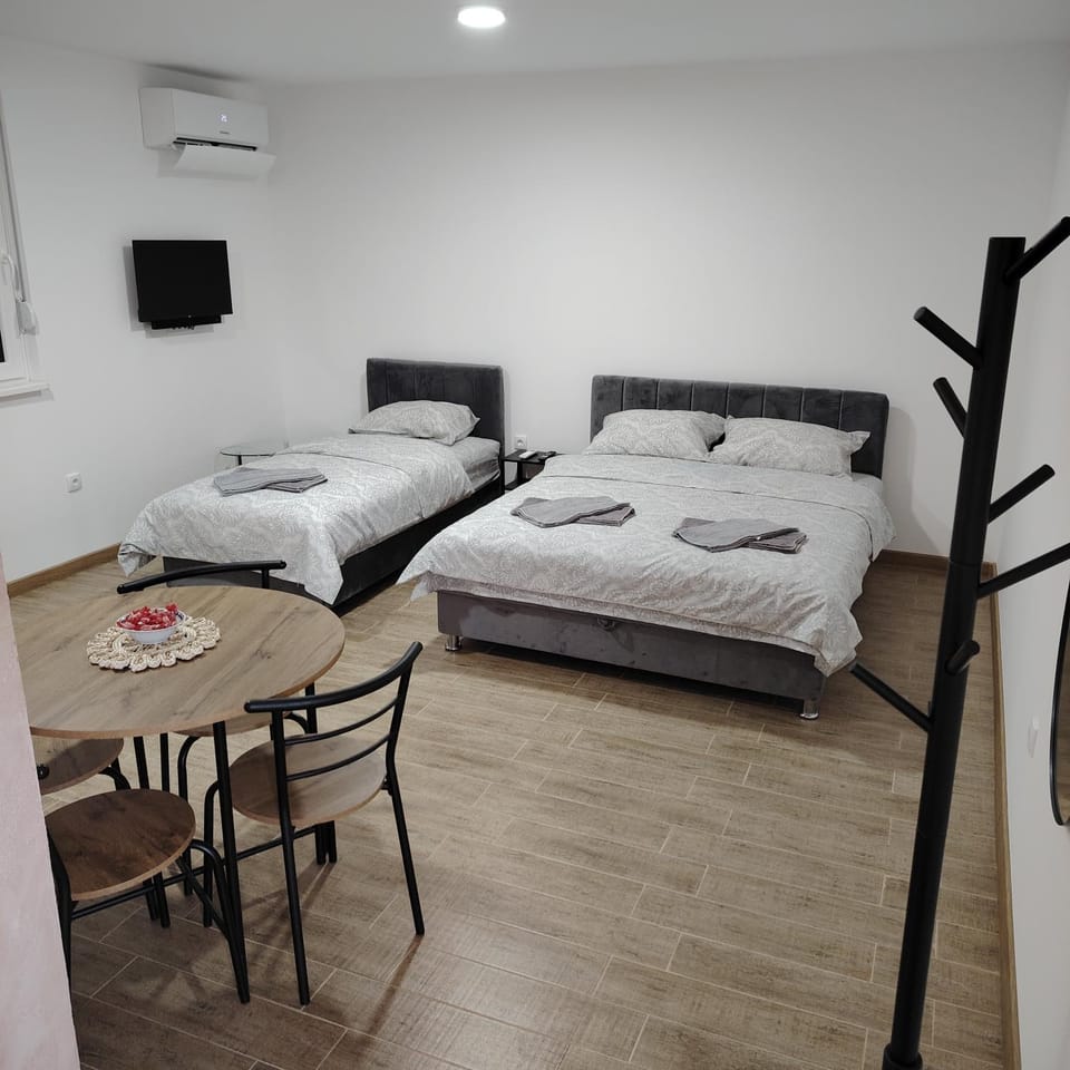 Elena Airport Apartments Apartment in Belgrade