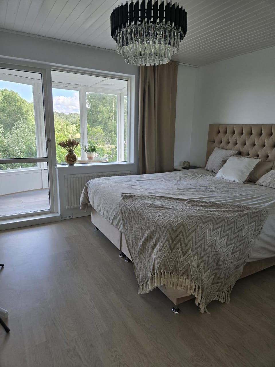 Stunning luxurious house with a beutiful botanical garden House in Huddinge