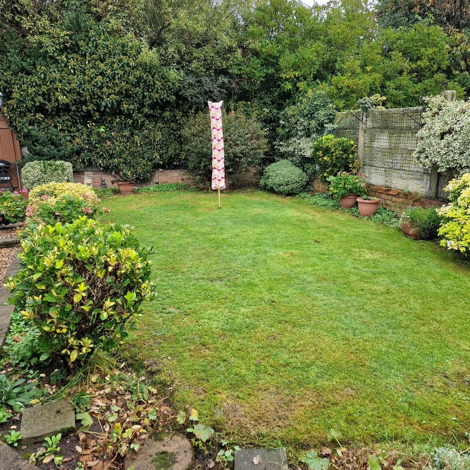 Single Bedroom in the main Bungalow Apartment in Wolverhampton