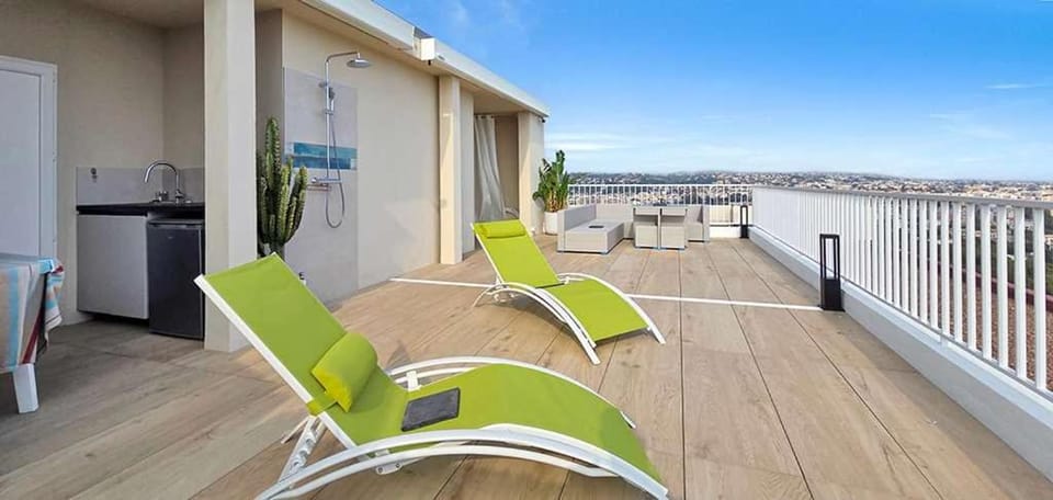 LX175 Vue mer - Terrasse - Parking - Domaine Privé Apartment in Cagnes-sur-Mer