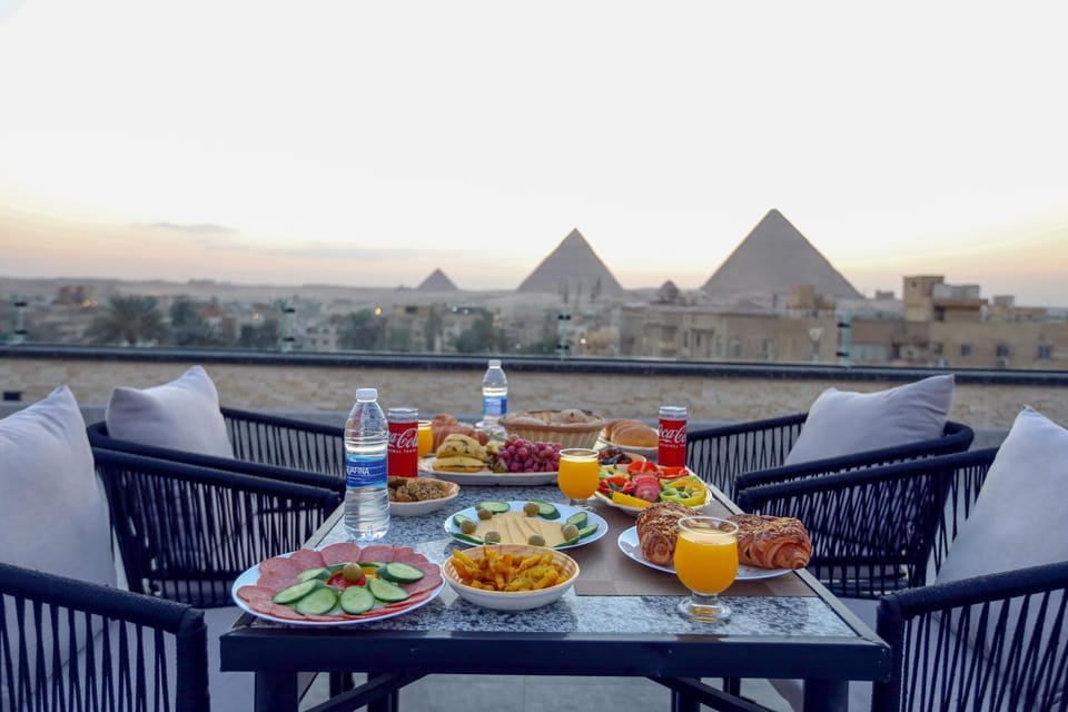 Day, View (from property/room), Balcony/Terrace, Food, Breakfast, Continental breakfast, Lunch, Dinner, Drinks