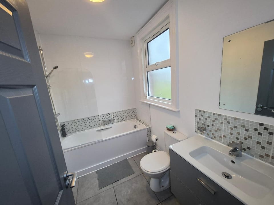 Toilet, Bathroom, Bath, towels