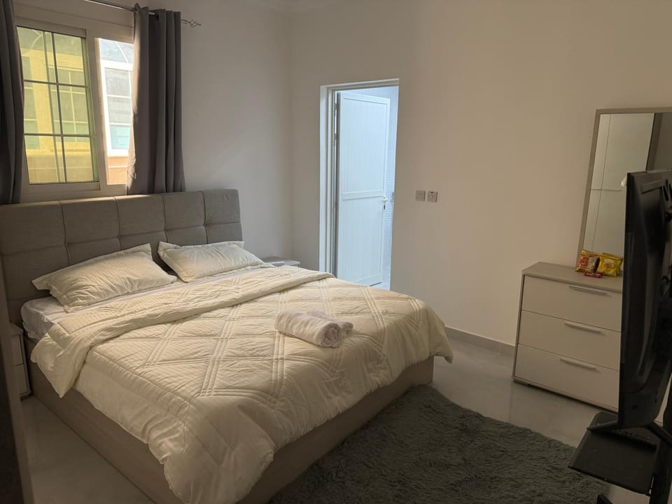 Chill master bedroom Bed and Breakfast in Abu Dhabi