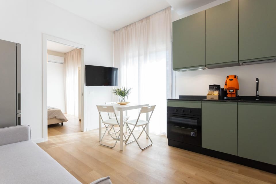 TV and multimedia, Kitchen or kitchenette, Living room, Dining area