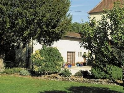 Property building, Garden view