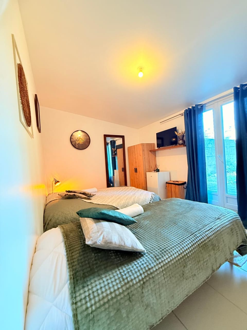 Bed, Bedroom