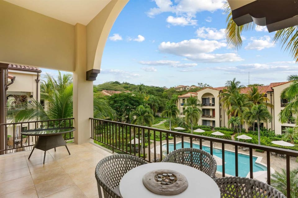 Elegant Condo in High-End Resort Community with Pool and Beach Club Access House in Coco
