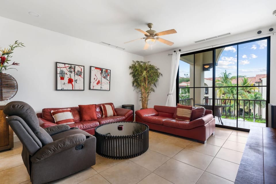 Elegant Condo in High-End Resort Community with Pool and Beach Club Access House in Coco