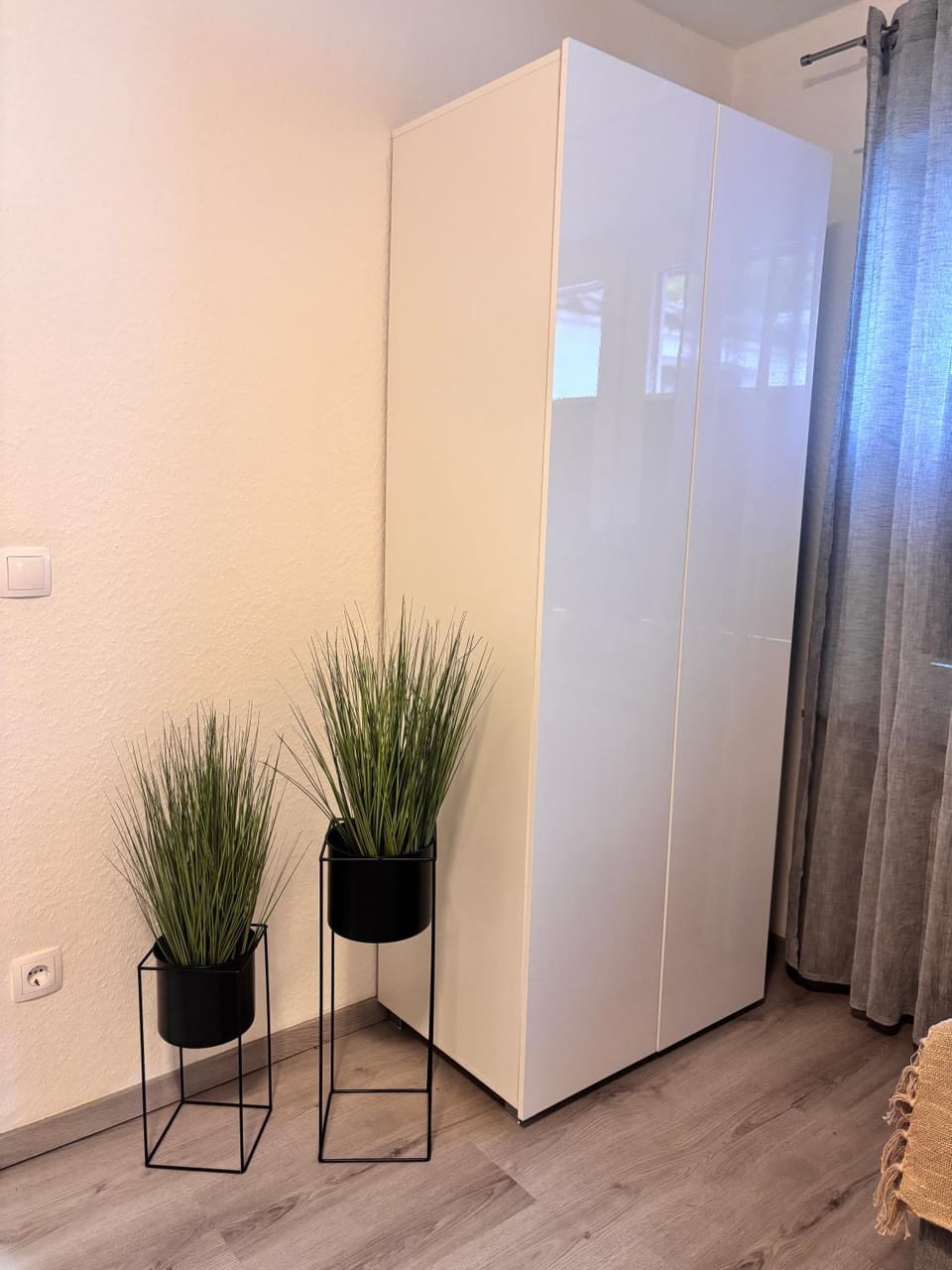 Bedroom, wardrobe