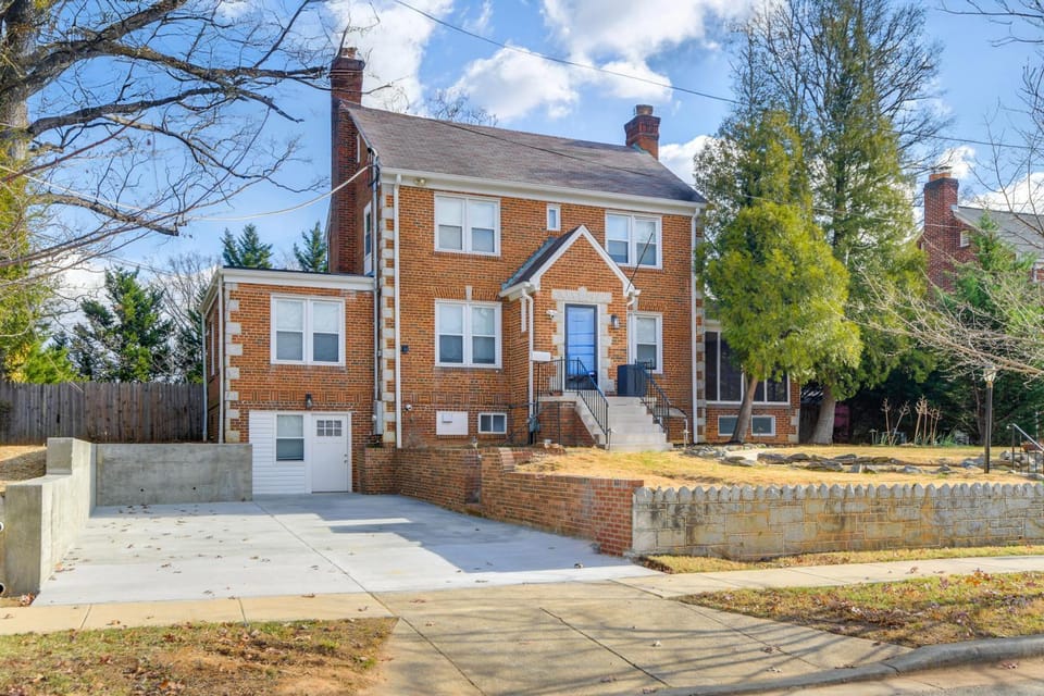 8 Mi to DC: Cheverly Apt w/ Easy Metro Access Apartment in Cheverly