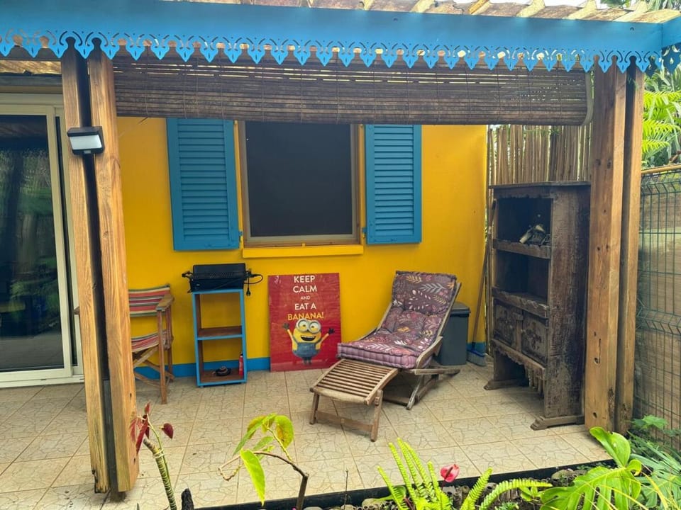 Seating area, sunbed