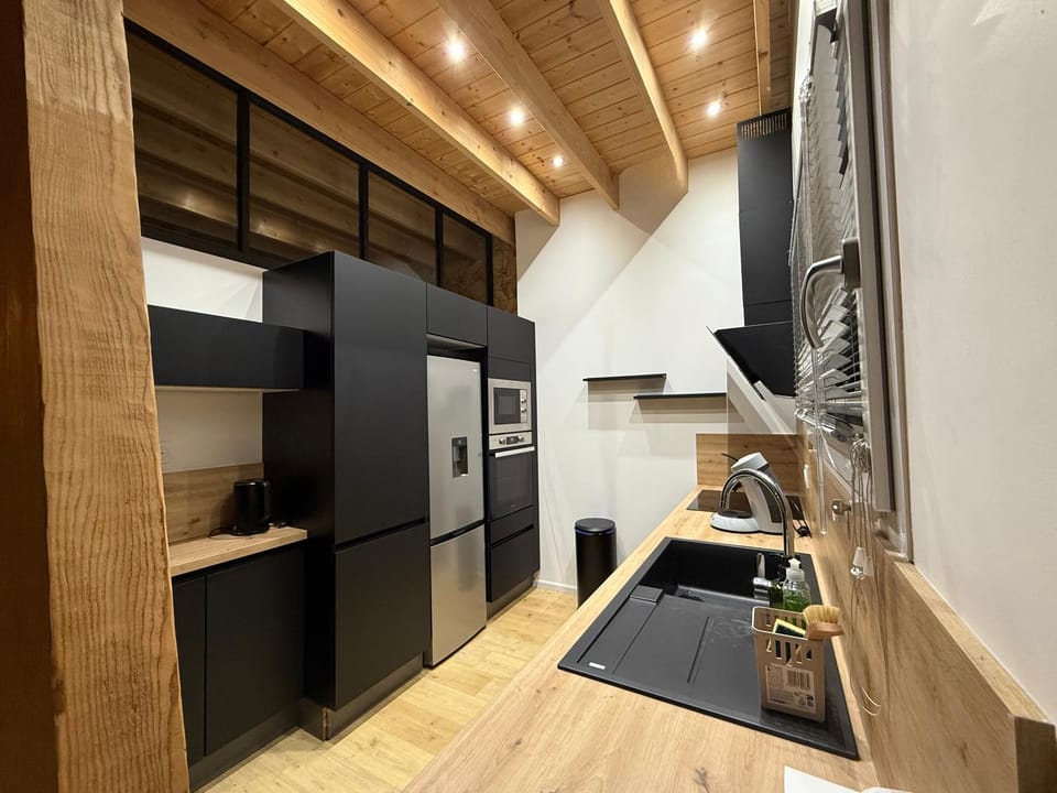 Kitchen or kitchenette, oven, stove
