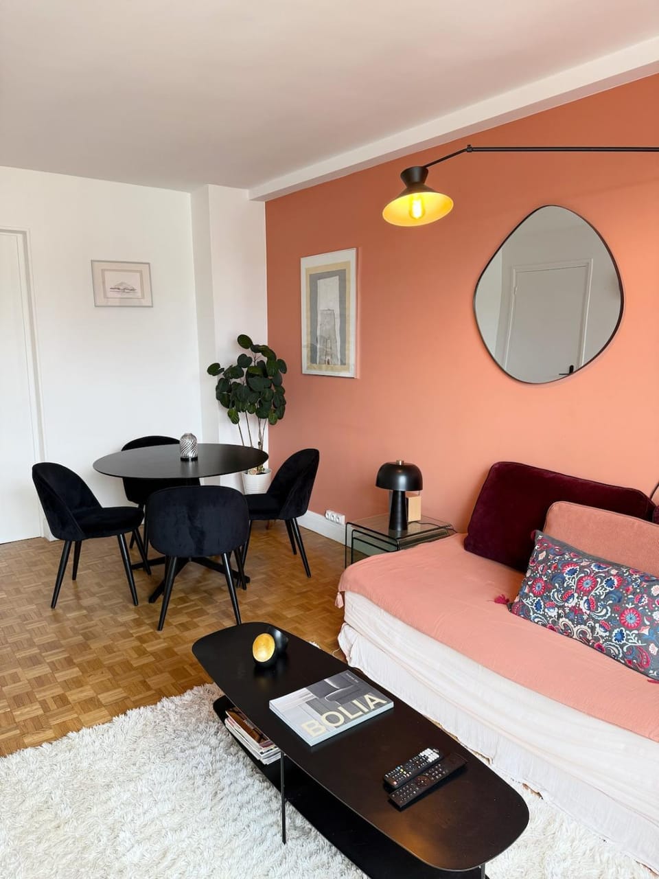 Living room, Seating area