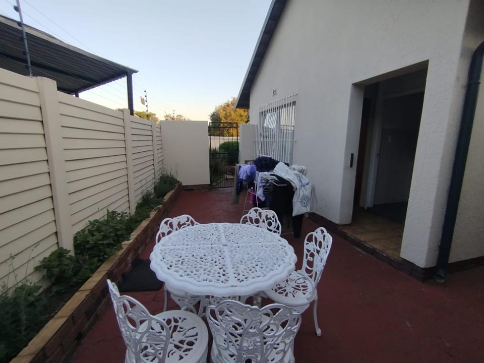 Lavender Lane in Tamarisk Bed and Breakfast in Gauteng