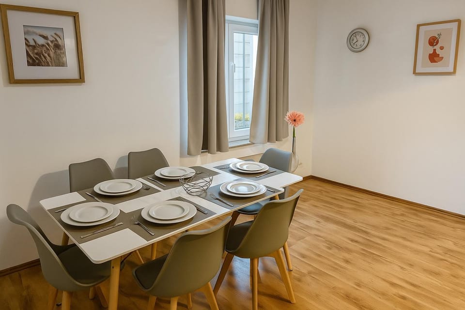 Großes Ferienhaus in Siegen-Kreuztal auch für Monteure Vacation rental in Siegen
