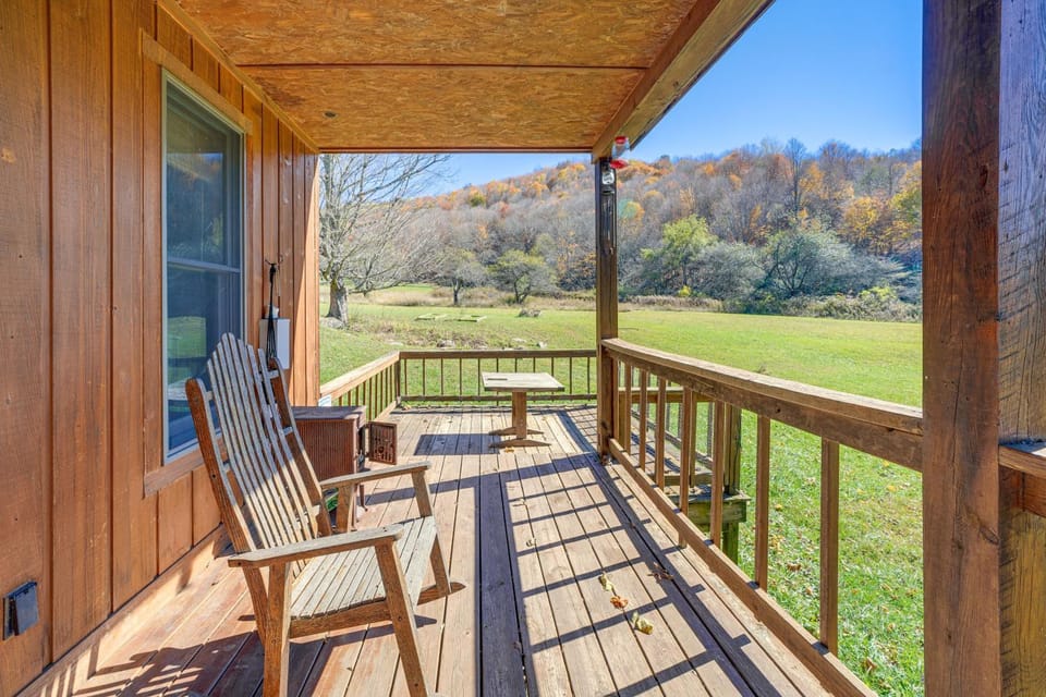 Scenic Getaway, 10 Mi to Snowshoe Mountain & Lake! House in Shenandoah Valley