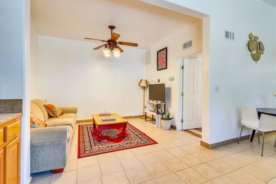 4 Mi to Lake Elsinore: Pet-Friendly Adventure Base Apartment in Lake Elsinore