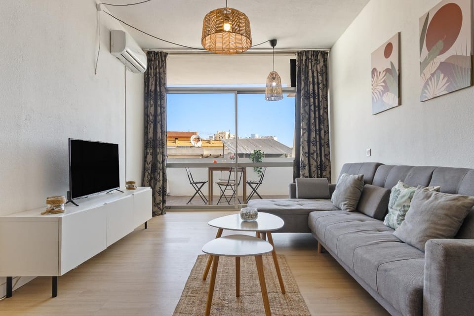 Terraza luminosa, céntrico, a 10 min de la playa Apartment in Torremolinos