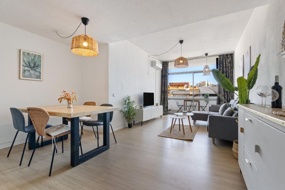 Terraza luminosa, céntrico, a 10 min de la playa Apartment in Torremolinos