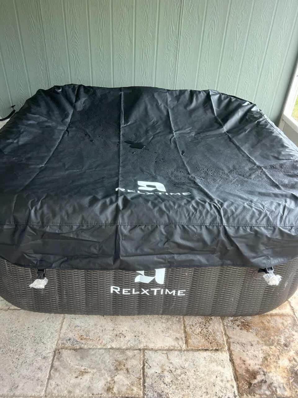 Minutes to Beach, Mayo Clinic, Hot Tub, King Bed, Free PPV House in Jacksonville