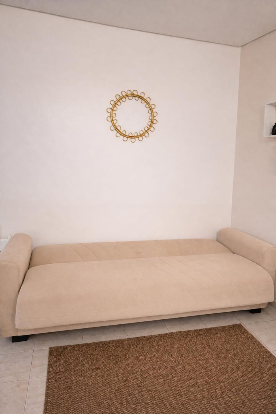 Bed, Living room