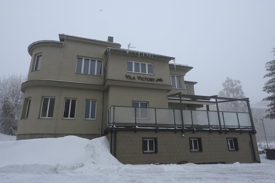 Property building, Winter