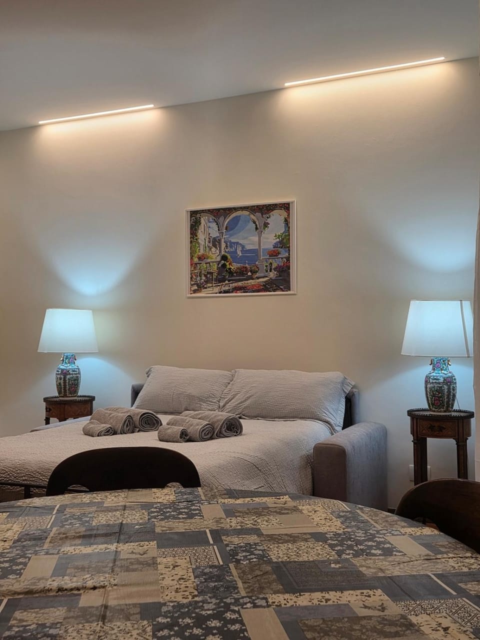 Bed, Living room, Bedroom