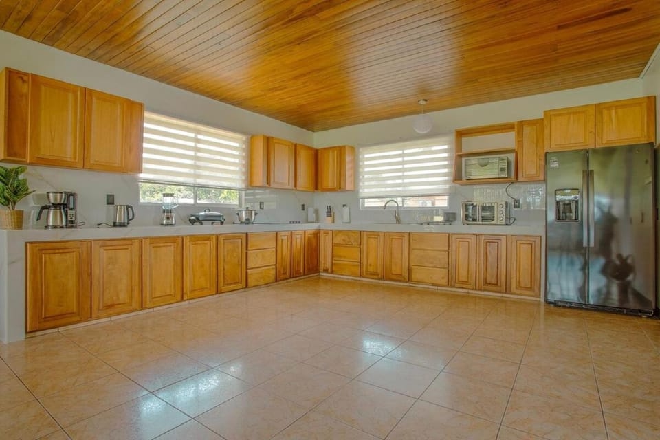 Gray Oasis, Private Pool Villa in Alajuela Province