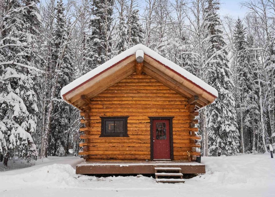 Rustic Elegance Lodge House in Alaska