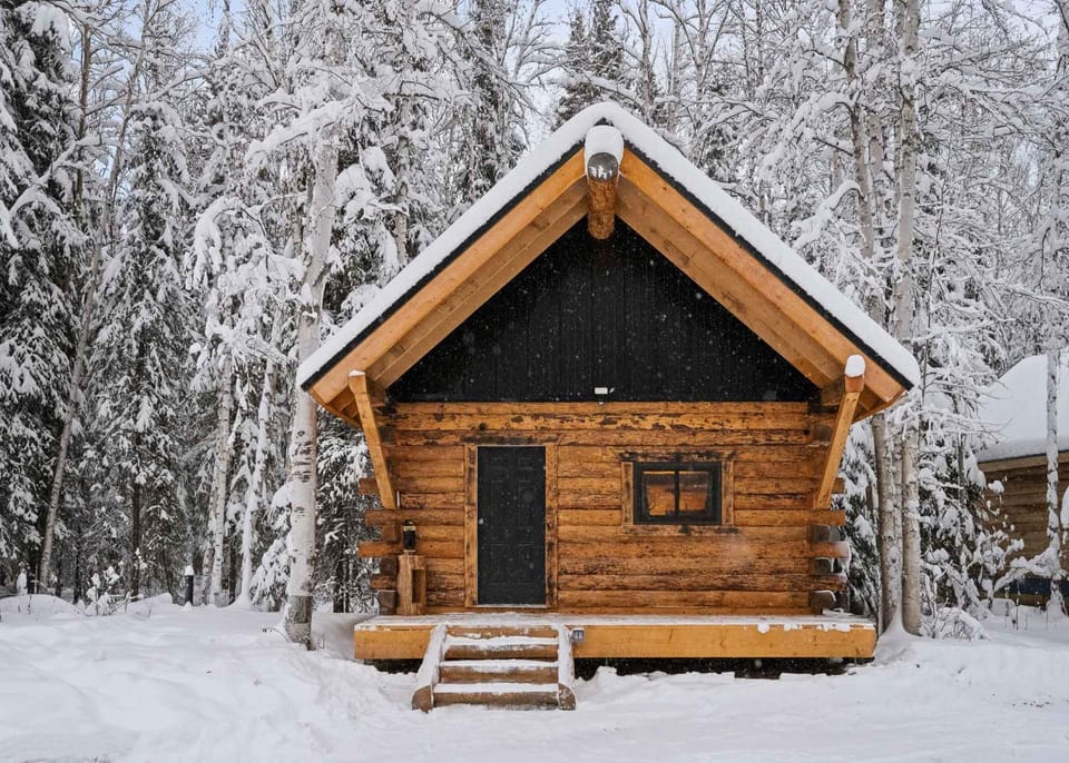 Rustic Elegance Lodge House in Alaska