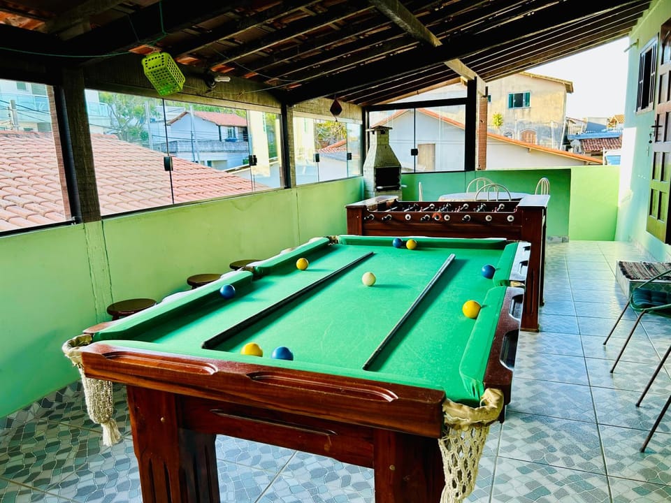 Billiard, Game Room
