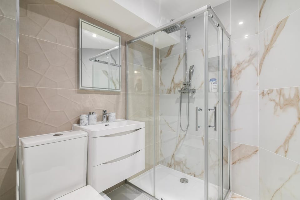 Shower, Bathroom, Bath, towels
