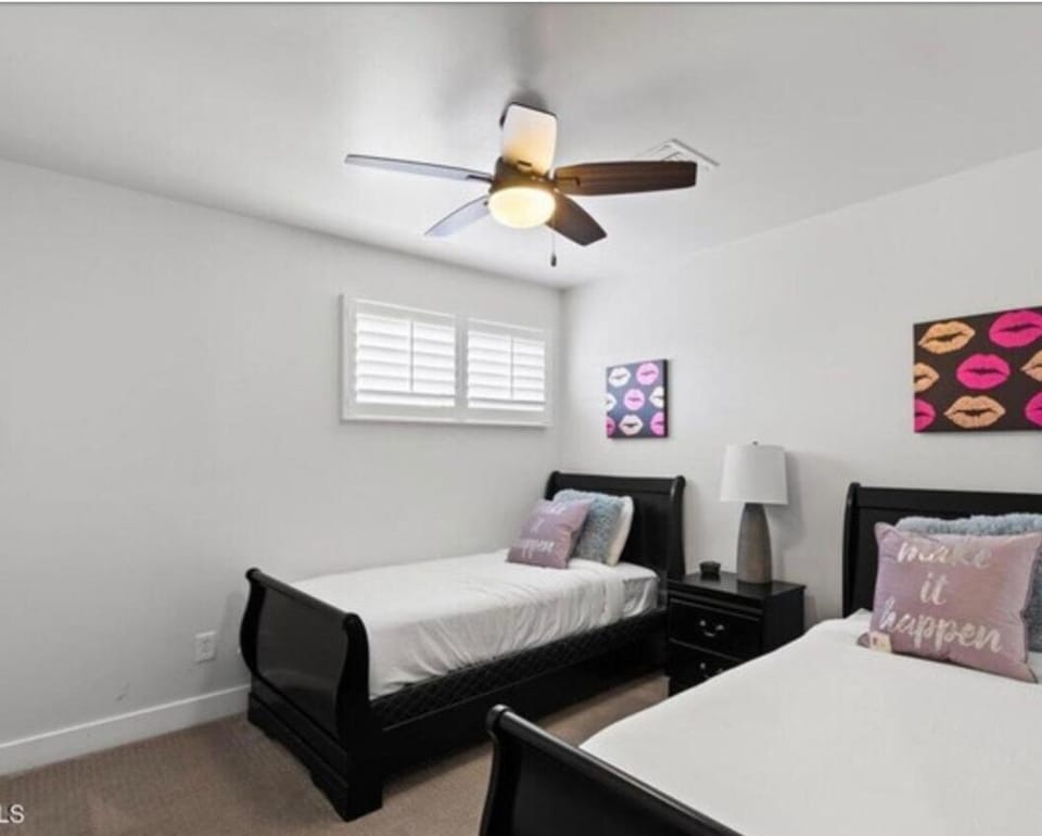 Bed, Bedroom