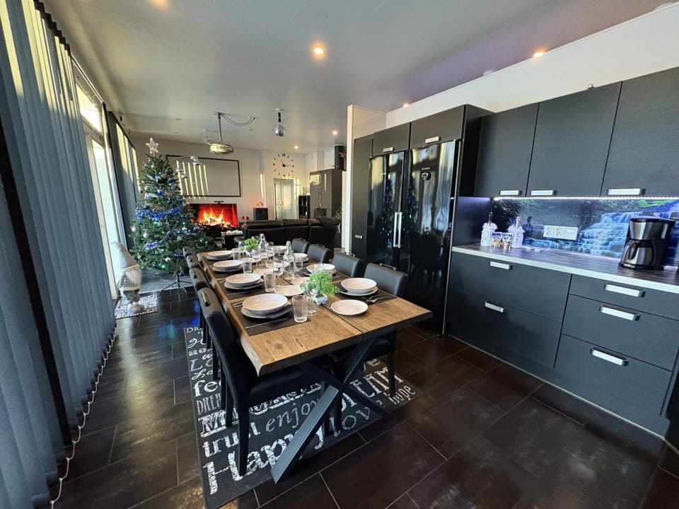Kitchen or kitchenette, kitchen