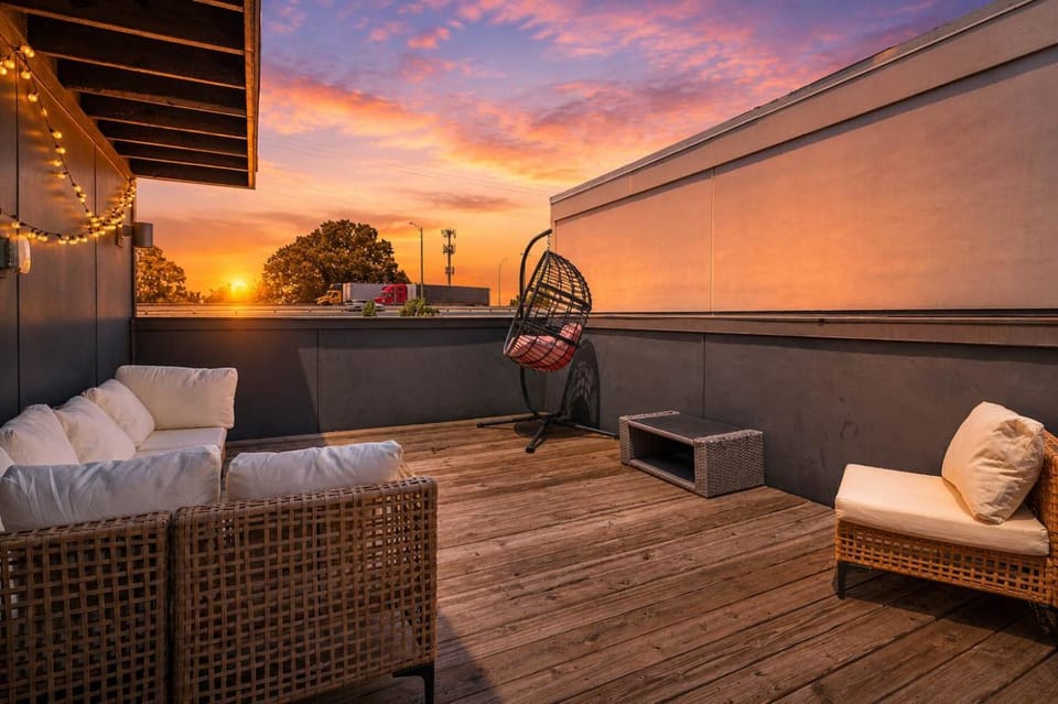 Chic Nashville Home Near Downtown Sleeps 14 House in Nashville
