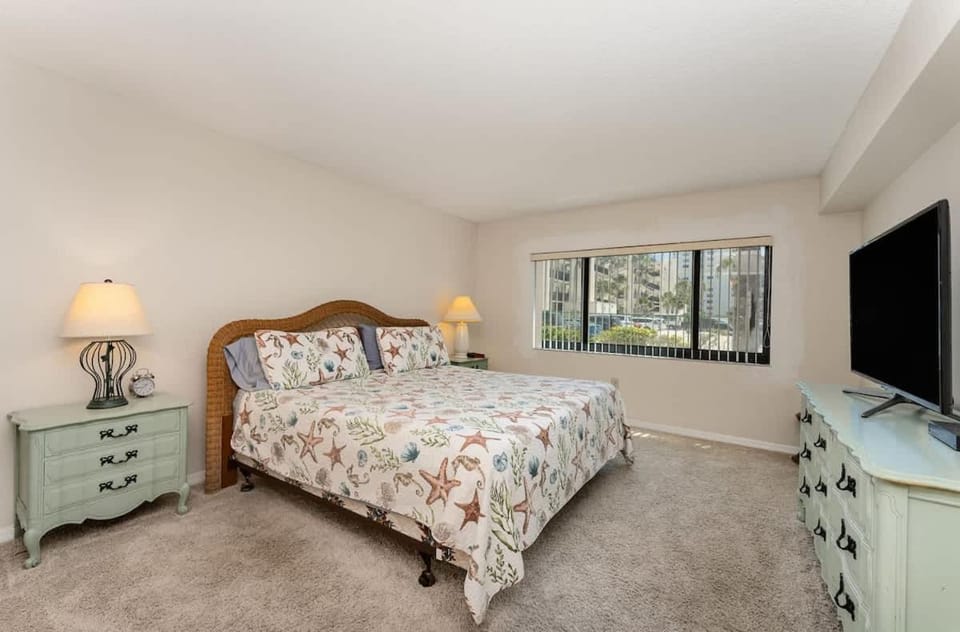 Steps to Sand Ground Floor 2BR by Pool House in Seacrest Beach