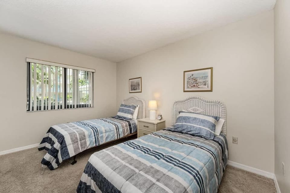 Steps to Sand Ground Floor 2BR by Pool House in Seacrest Beach