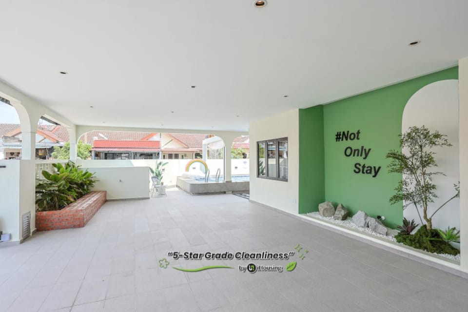 Jonker Street Swimming Pool with Karaoke Villa - Not Only Stay House in Malacca